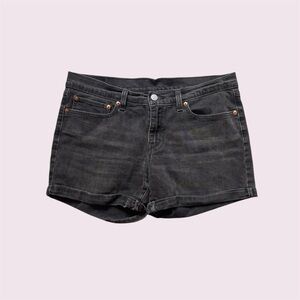 Levi’s Women’s Black Jean Shorts Size 31